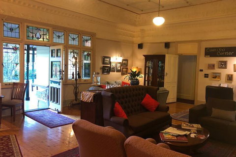 Glenella Guesthouse - Accommodation Southport 6