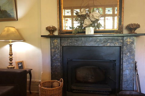 Glenella Guesthouse - Accommodation Southport 4