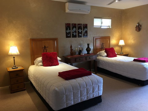Armadale Cottage Bed & Breakfast - Accommodation Southport 5