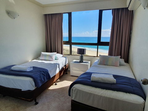 Princess Palm On The Beach - Southport Accommodation 1
