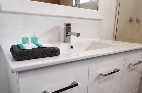 Beachhouse Mollymook - Accommodation Southport 6