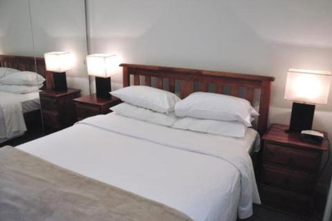 Astra Collins St. Docklands - Southport Accommodation 6