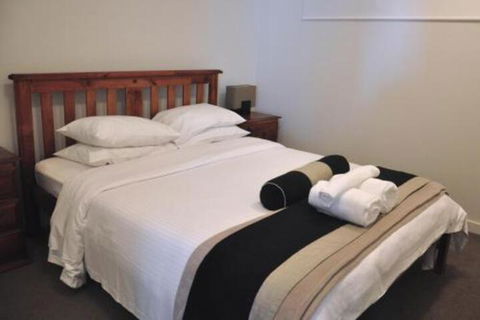 Astra Collins St. Docklands - Southport Accommodation 7