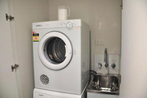 Astra Collins St. Docklands - Southport Accommodation 4