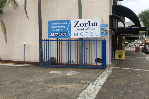 Zorba Motel - Southport Accommodation 7