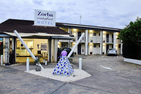 Zorba Motel - Southport Accommodation 4