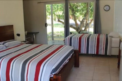 Avocados Accommodation - Accommodation Southport 1
