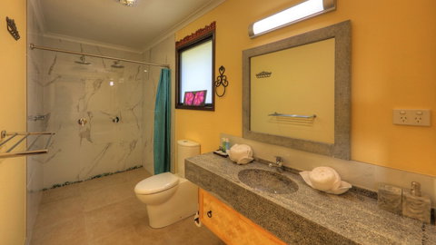 Maleny Tropical Retreat Balinese B&b - Accommodation Southport 1