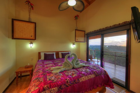 Maleny Tropical Retreat Balinese B&b - Accommodation Southport 4