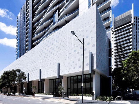 The Sebel Residences Melbourne Docklands Serviced Apartments - Accommodation Southport 3