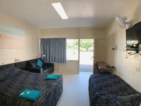 Tropical City Motor Inn - Southport Accommodation 4