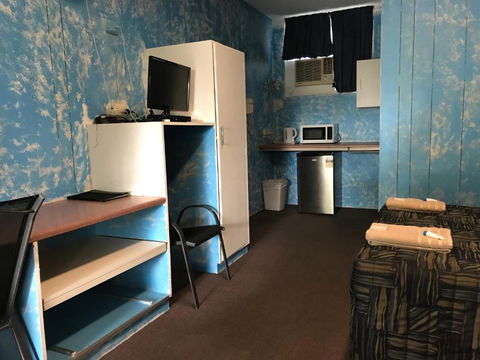 Tropical City Motor Inn - Southport Accommodation 3