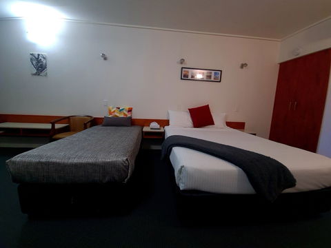 Ayr Travellers Motel - Southport Accommodation 6