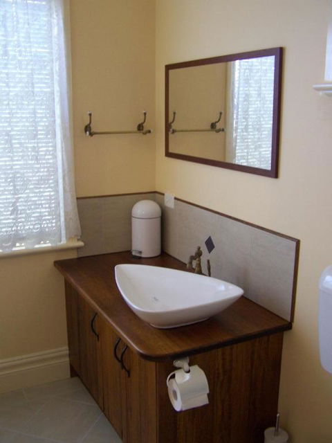 RJs Bed & Breakfast - Southport Accommodation 3
