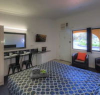 Twin Swans Motel - Southport Accommodation