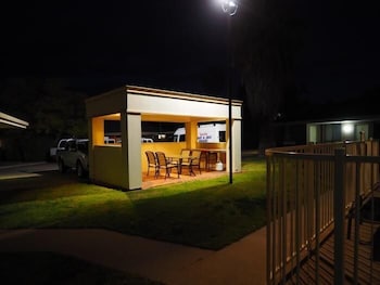 Jacaranda Motel & Holiday Units - Accommodation Southport 0