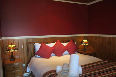 Willowlake Cottages - Accommodation Southport 4