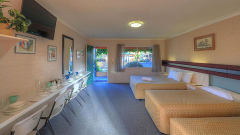 The Vines Motel And Cottages - Southport Accommodation 5