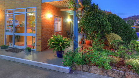 The Vines Motel And Cottages - Southport Accommodation 3