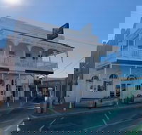 Yarrawonga Hotel - Southport Accommodation