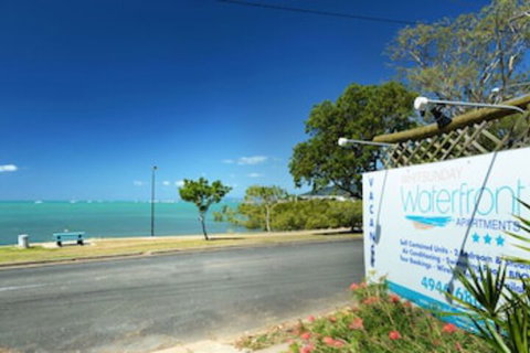 Whitsunday Waterfront Apartments - Accommodation Southport 0