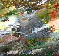 Woolrich Historic Garden Cottage - Accommodation Southport