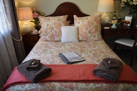 Meurants Manor Bed & Breakfast - Accommodation Southport 5