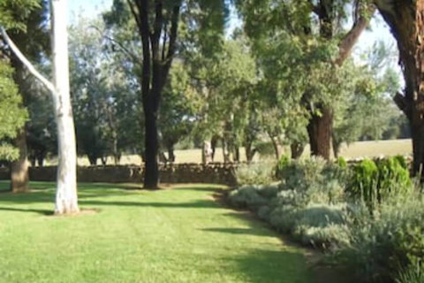 Jugiong Motor Inn - Accommodation Southport 0