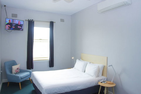 Grand Hotel Rockdale - Accommodation Southport 1