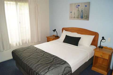 Asters On James Motor Inn - Accommodation Southport 1