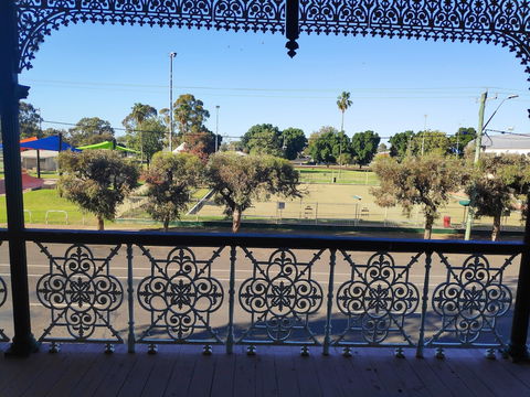 Bourke Apartments - Southport Accommodation 5