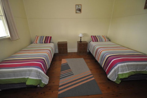 12 Bluewater Drive - Accommodation Southport 1