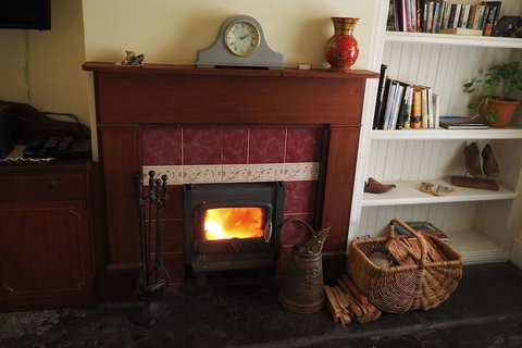 Cobblers Cottage B & B Accommodation - Accommodation Southport 7