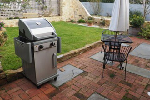 Cobblers Cottage B & B Accommodation - Accommodation Southport 0