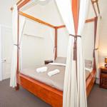CBD Holiday Home - Accommodation Southport 0