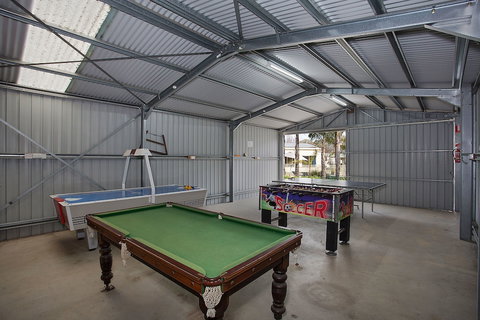 Lake Hamilton Motor Village & Caravan Park - Southport Accommodation 6