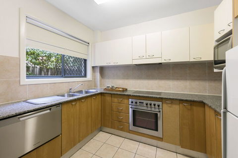 Waldorf Hornsby Residential Apartments - Southport Accommodation 3