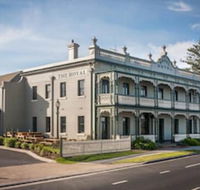 The Royal Hotel - Southport Accommodation