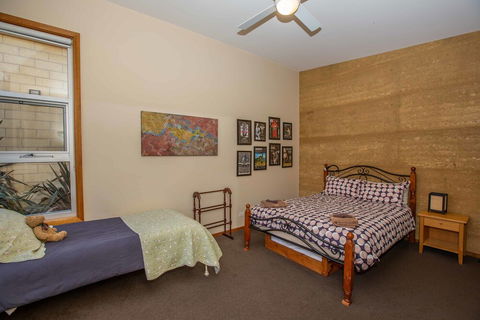 The Chocolate Lily Bed & Breakfast - Southport Accommodation 7