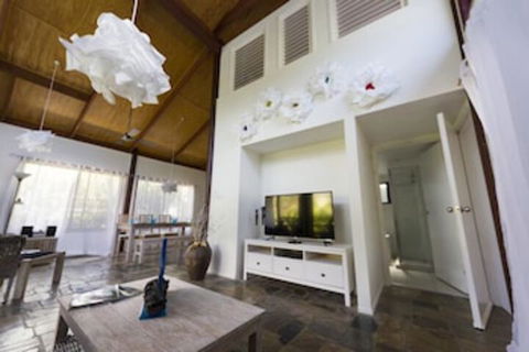 Garasu Lodge - Southport Accommodation 0