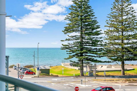Gallery Resort Apartments - Southport Accommodation 3