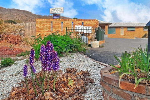 Almond Inn Motel - Southport Accommodation 3