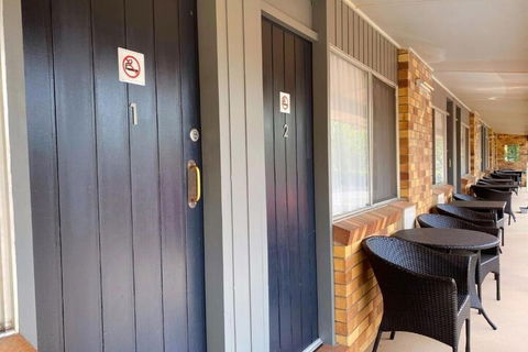 Almond Inn Motel - Southport Accommodation 2