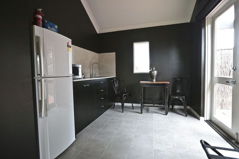 One Paddock Currency Creek Winery Villas - Southport Accommodation 1