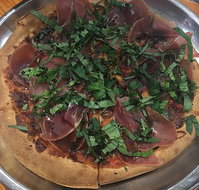 La Porchetta - Southport Accommodation