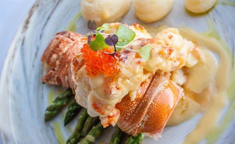 Omeros On The Beach - Southport Accommodation 6