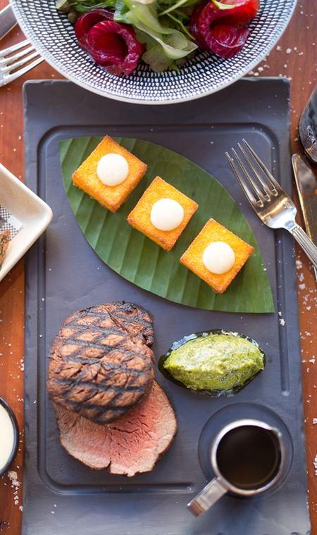 Rhonda's Bar - Southport Accommodation 4