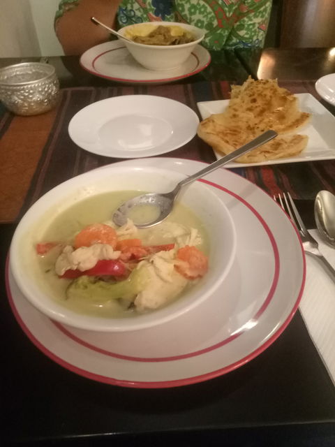 Thaiways - Southport Accommodation 6