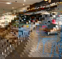 Four Leaves Cafe - Southport Accommodation