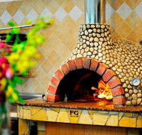 Monteleone Restaurant - Southport Accommodation